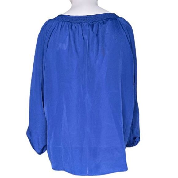 Forever 21 size small button down peasant top - Picture 3 of 9